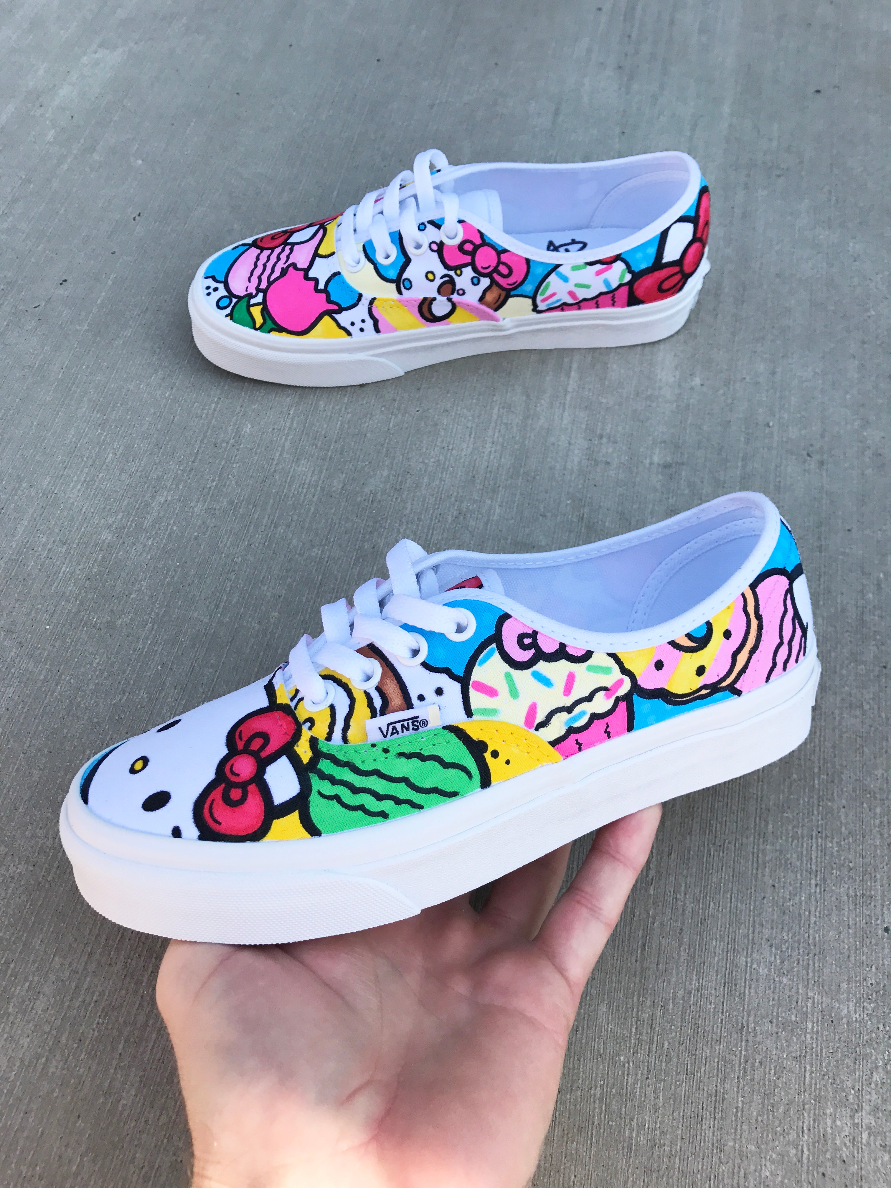 Opvoeding bouwen tofu Hello Kitty Custom Hand Painted Vans Authentics Shoes – chadcantcolor